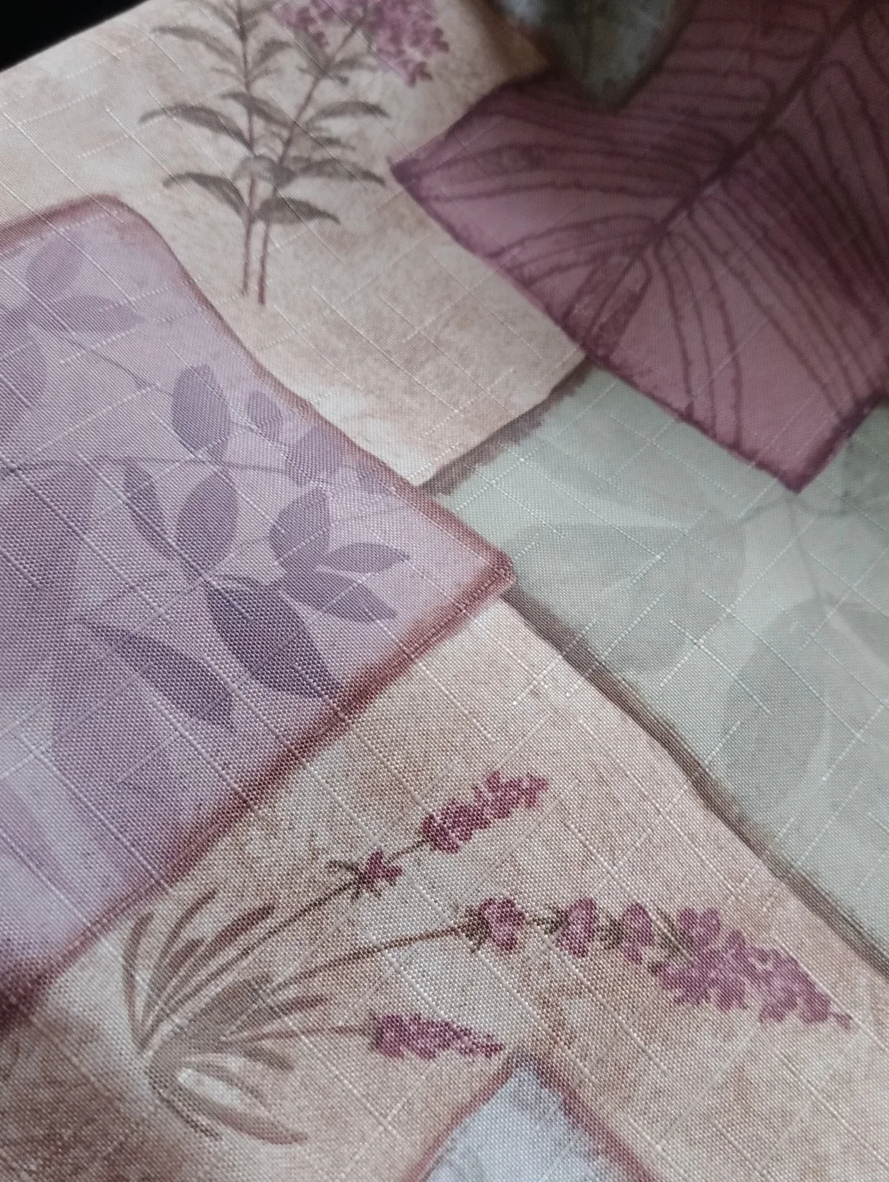 Tablecloth Patchwork Features pastel floral designs
